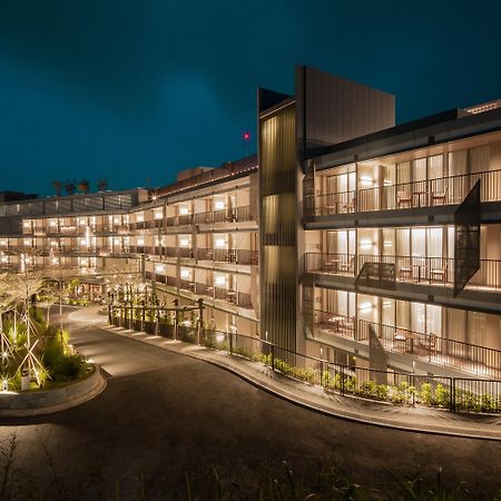 The Botanica Sanctuary Hotel Пунсак Екстериор снимка The hotel at night