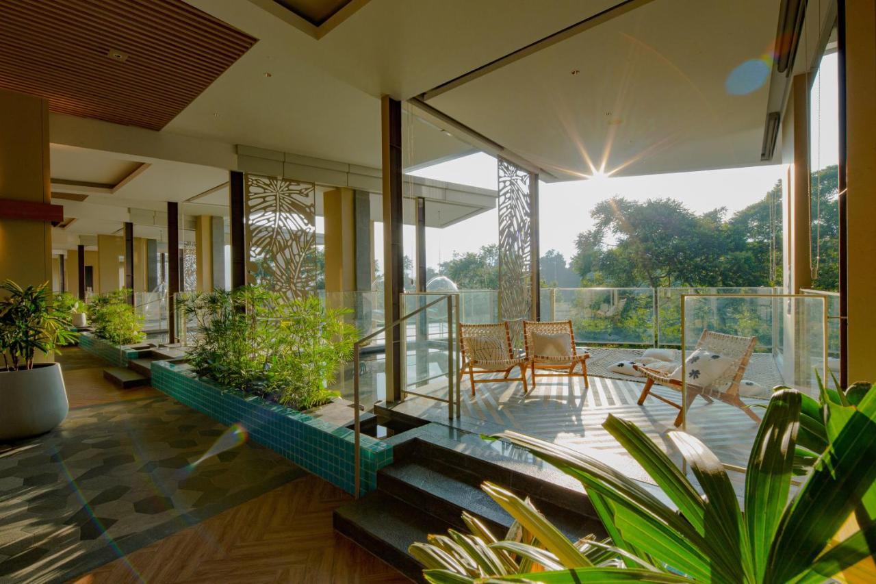 The Botanica Sanctuary Hotel Пунсак Екстериор снимка The interior of the hotel
